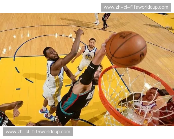 史诗对决：灰熊与猛龙，谁能在这场季后赛的巅峰之战中脱颖而出？